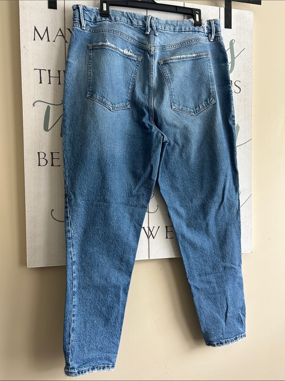 Good American medium-wash hi-rise jeans with distinct distressing, size 14/32 - Picture 6 of 10